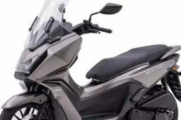 Kymco  Skytown